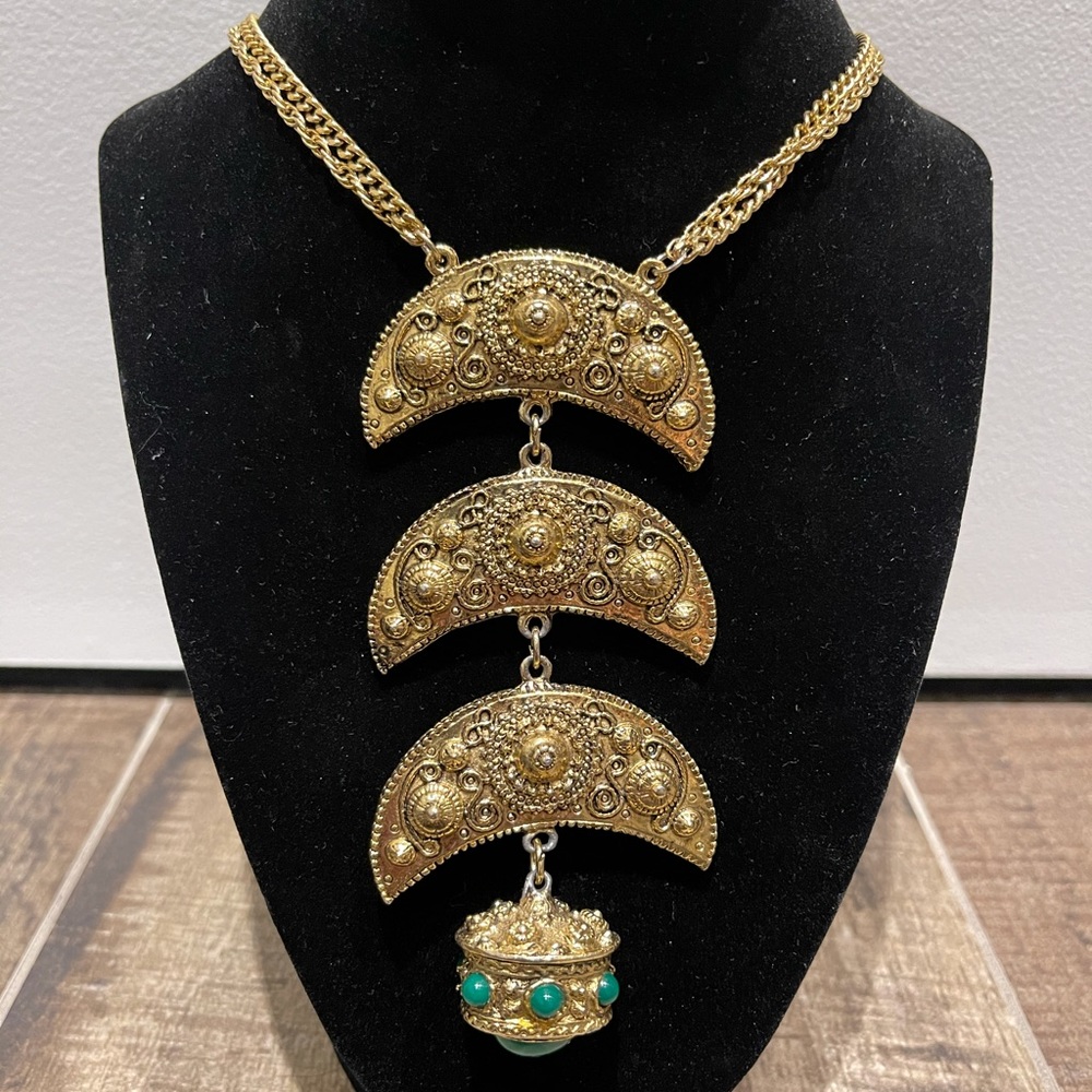 Gorgeous Vintage Etruscan Brass necklace